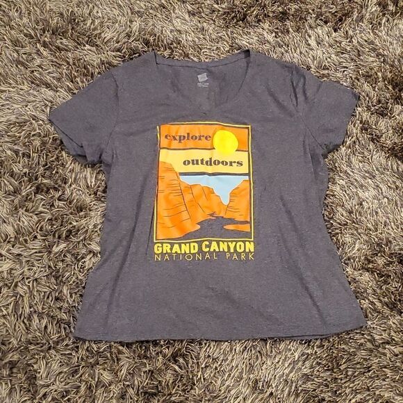 Hanes Tops - Womens Grand Canton tshirt 